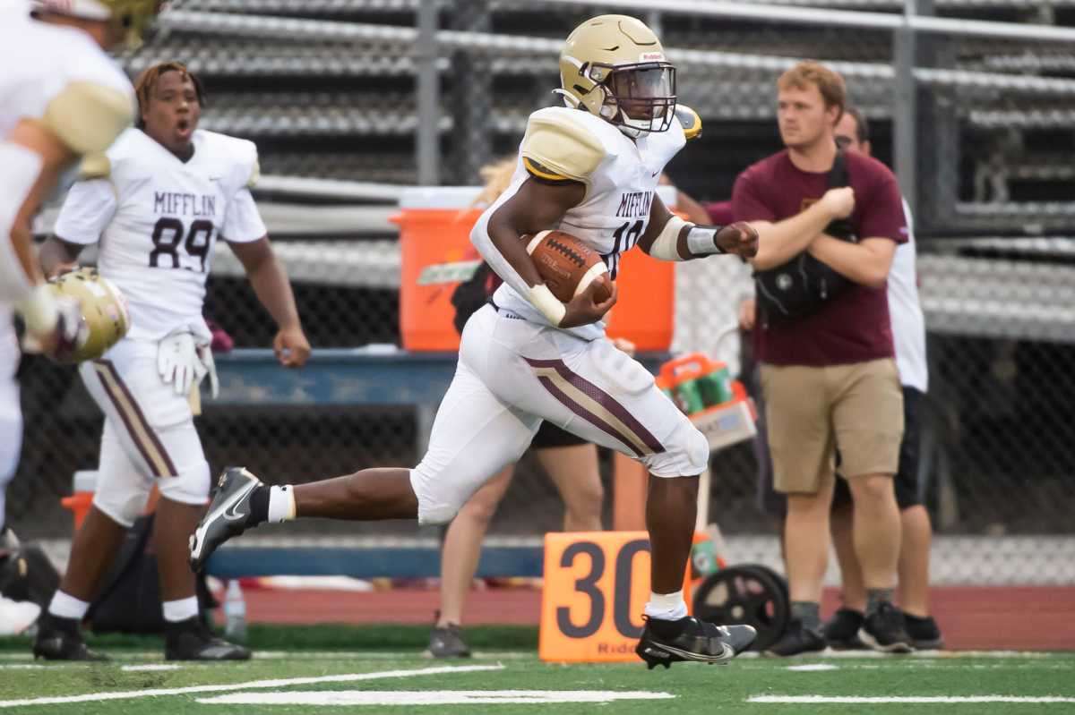 Nicholas Singleton, a running back at Gov. Mifflin High, is the Pennsylvania Gatorade Player of the Year. (Dan Rainville/York Daily Record) 
